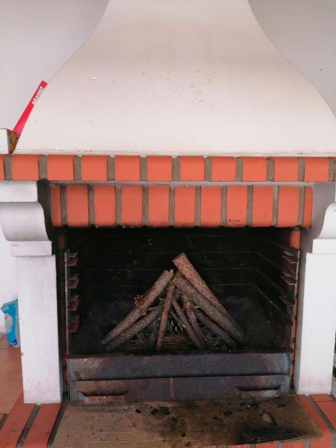 Casinha Res Do Chao Na Nazare Com Quintal E Barbecue Nazaré Exterior foto